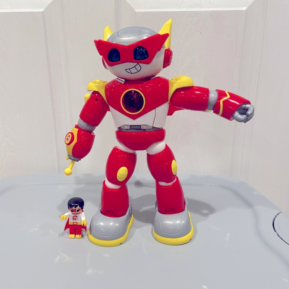 Ryan’s World Red Titan Robot Toy